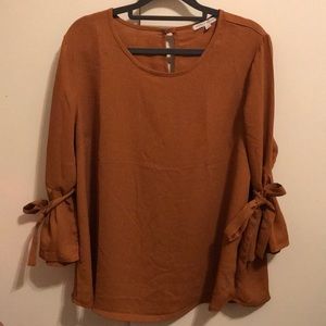 Crescent &willough large mustard blouse